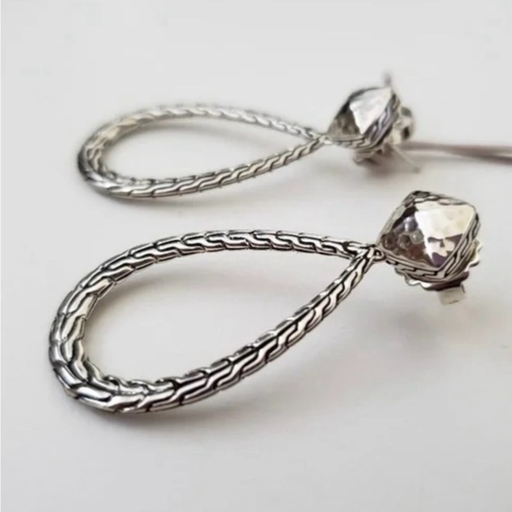 John Hardy Classic Chain Sterling Silver Hammered Pear Drop Earrings Beautiful